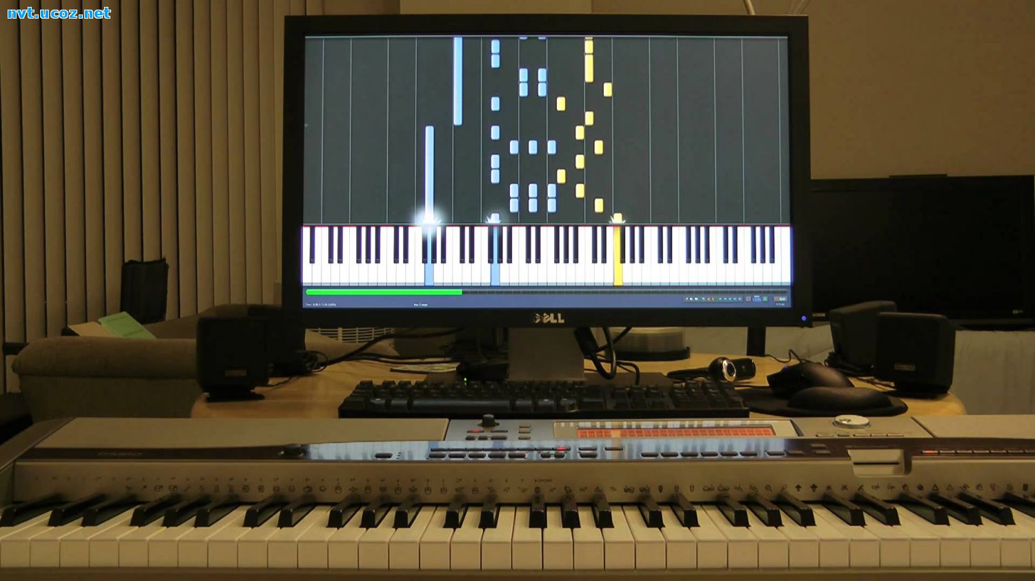 Synthesia là một chương trình phần mềm miễn phí cho phép bạn chơi piano trên bàn phím MIDI.Nếu máy tính bạn được kết nối với bàn phím MIDI qua cáp MIDI hoặc USB thì bạn hoàn toàn sử dụng được phần mềm này.